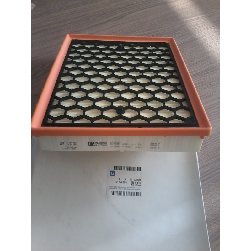 5834070-AIR FILTER